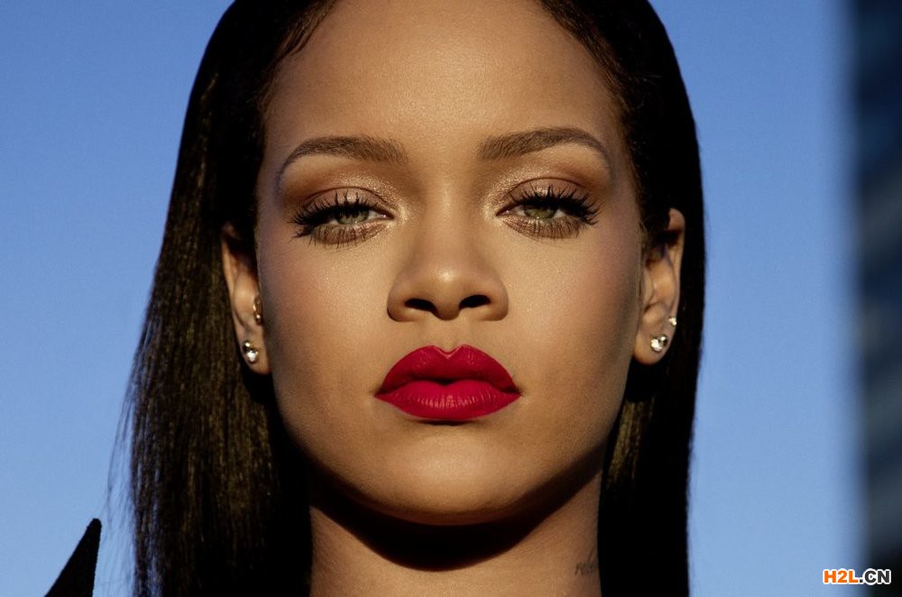 蕾哈娜（Rihanna）起訴濫用“Fenty”姓氏注冊(cè)商標(biāo)的父親